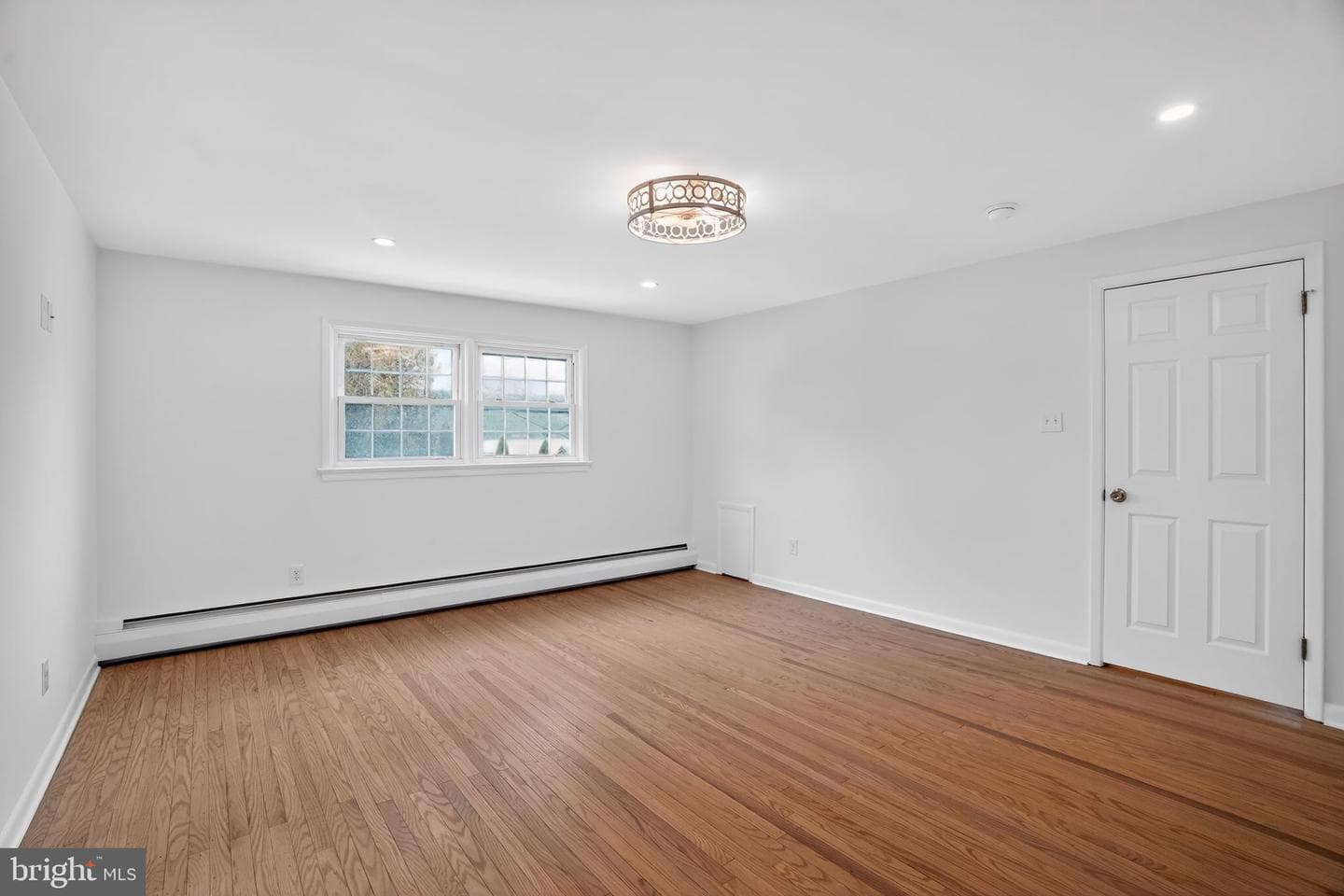 208 N Morgan Avenue photo 18