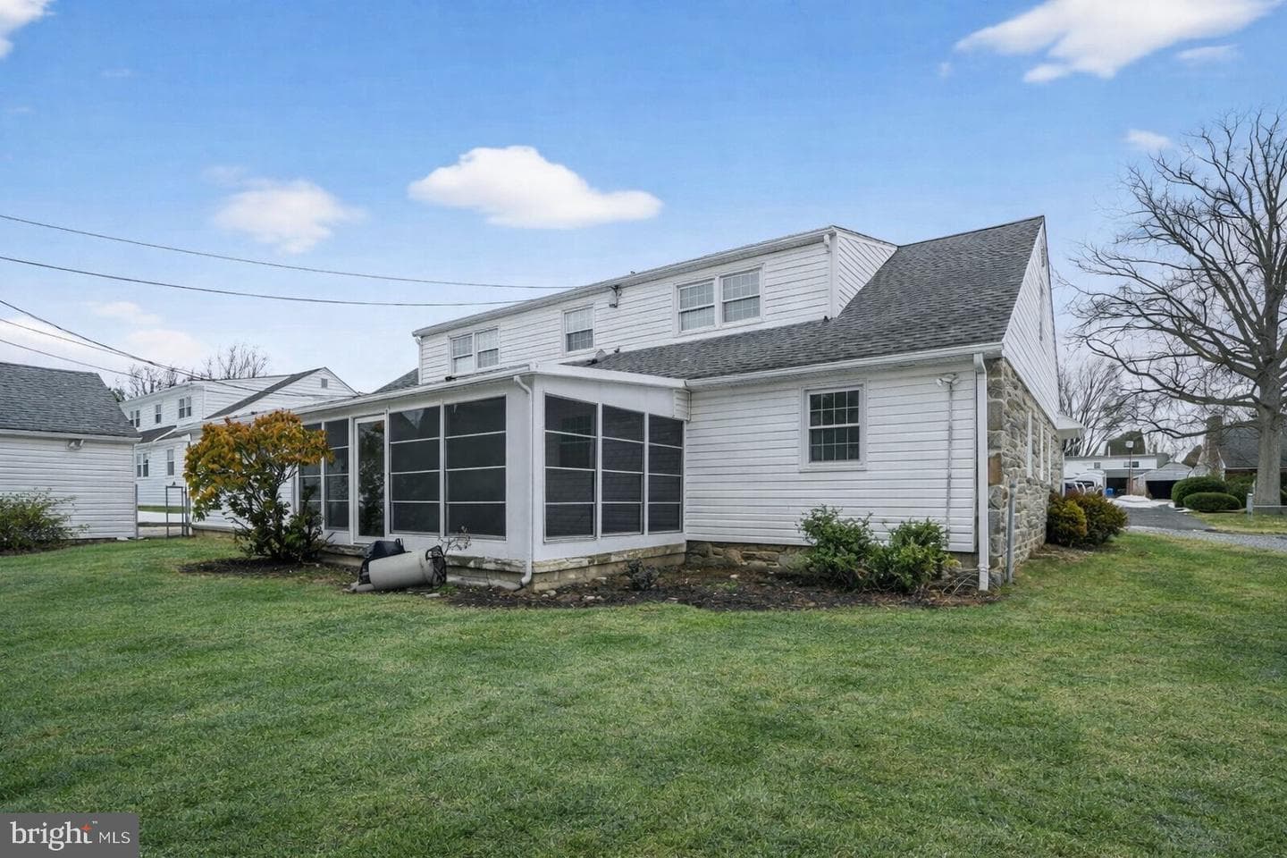 208 N Morgan Avenue photo 4