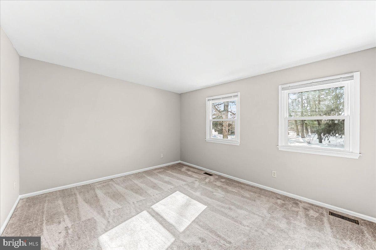 136 Trotters Lea Lane photo 15
