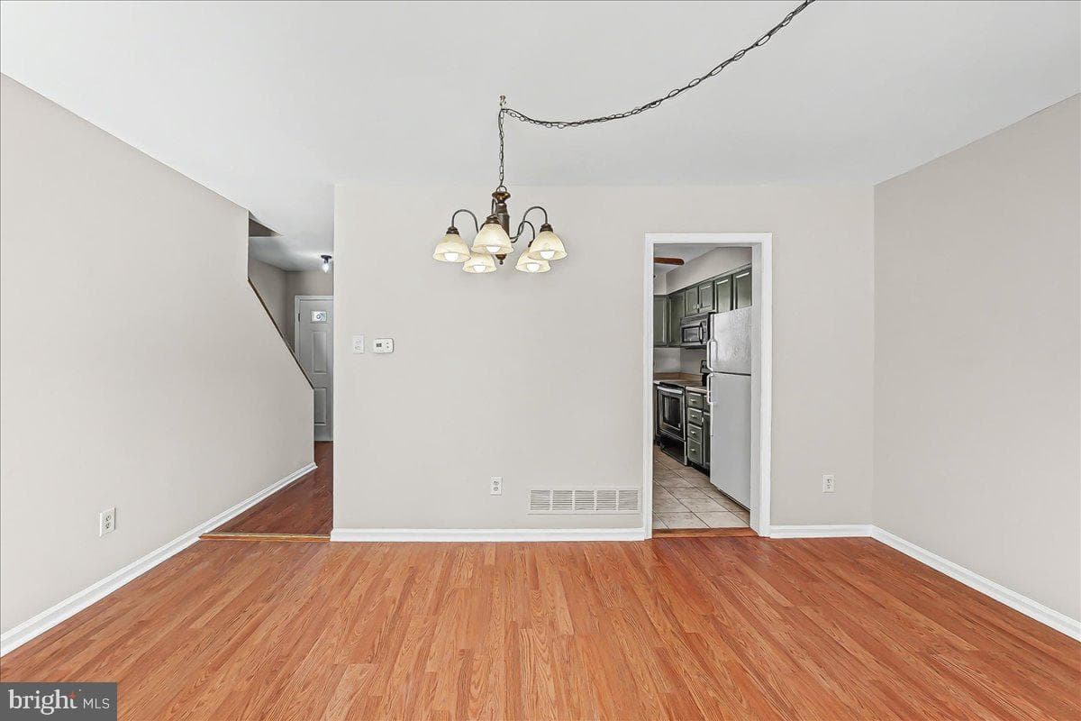 136 Trotters Lea Lane photo 8