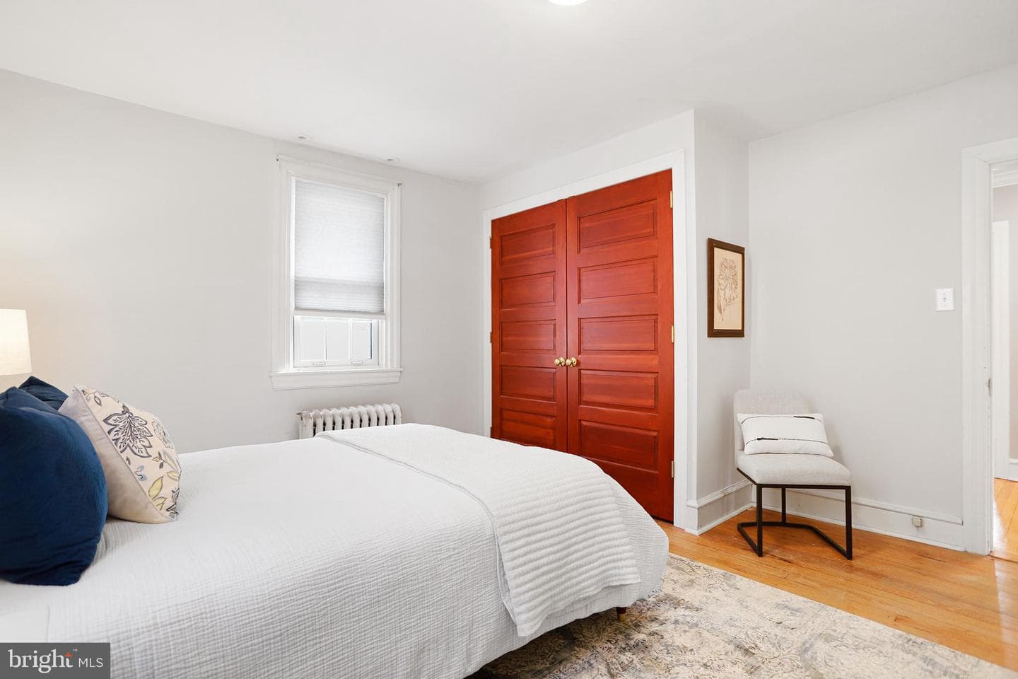 1217 Larchmont Avenue photo 20