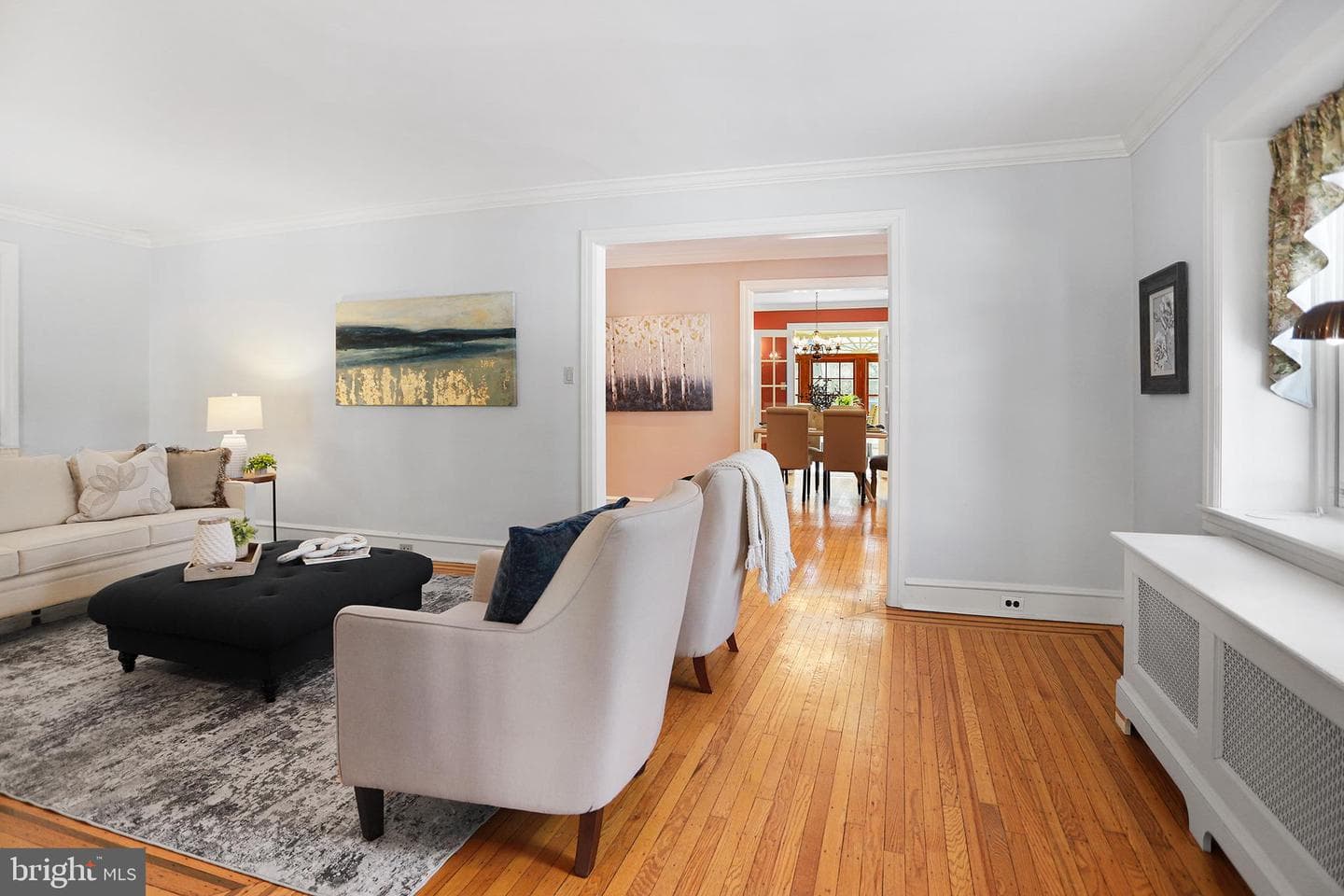 1217 Larchmont Avenue photo 8