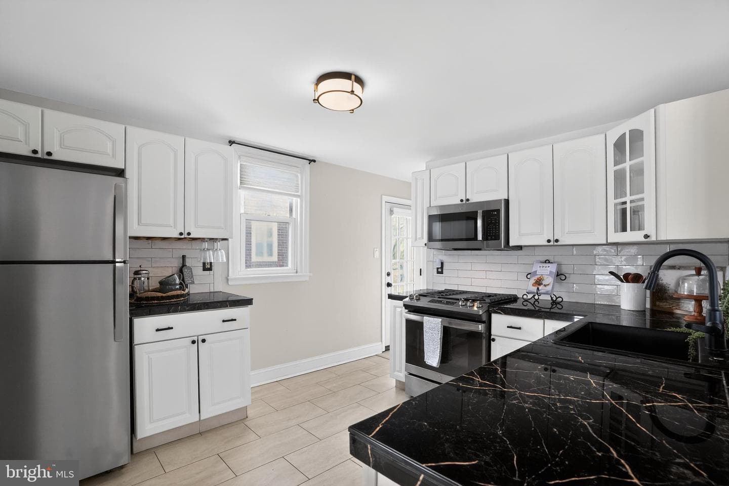 2158 6th Avenue photo 14