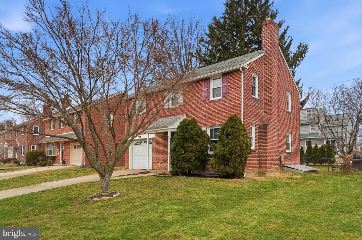 905 Addingham Avenue photo 16