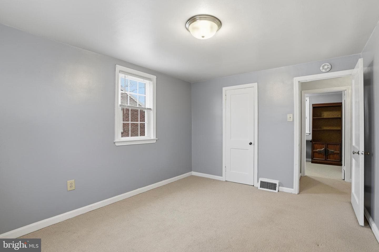 905 Addingham Avenue photo 24