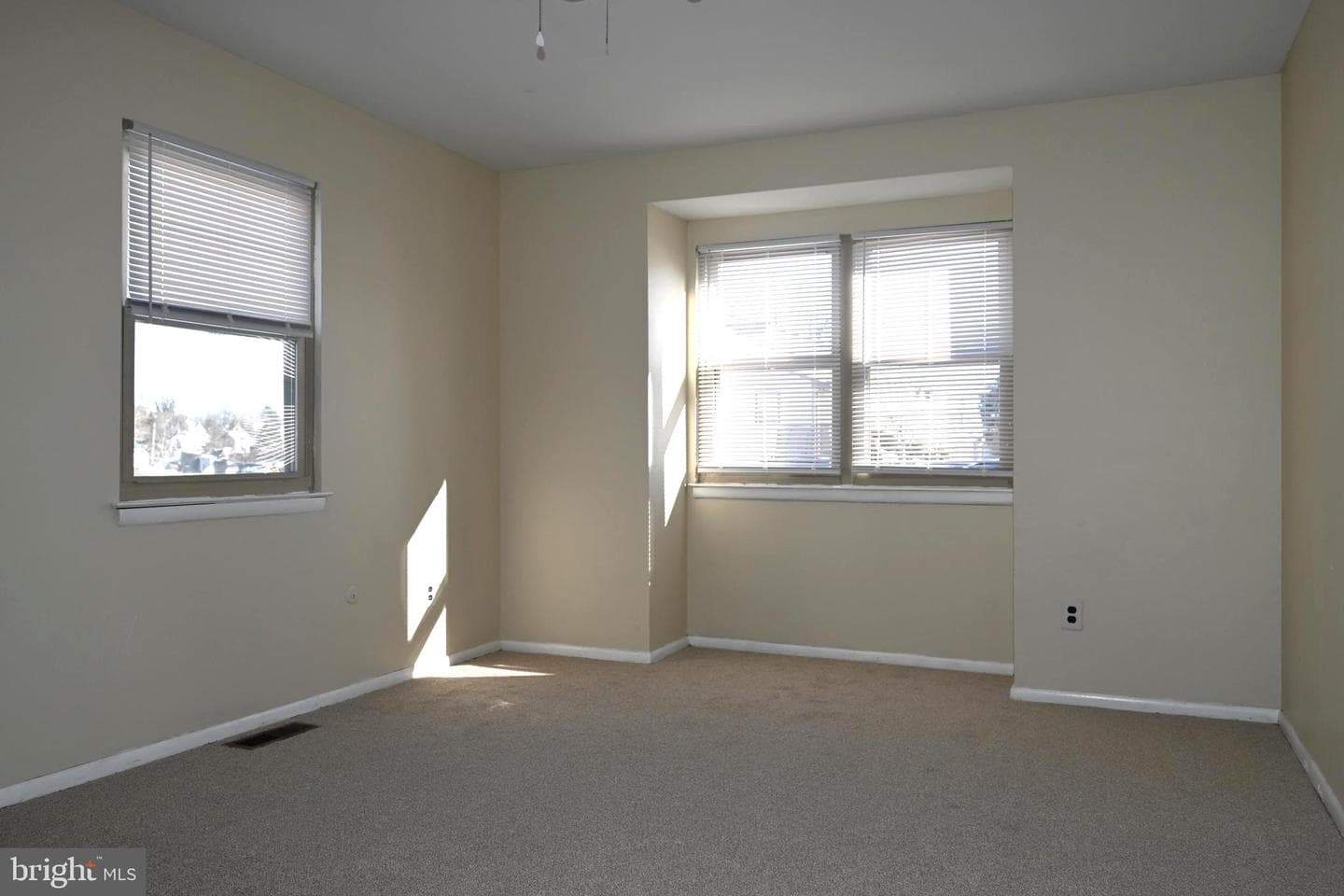 613 Saint Anthony Lane photo 21