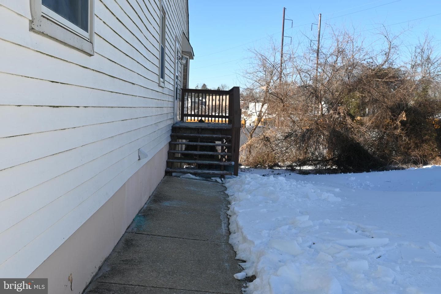 613 Saint Anthony Lane photo 3