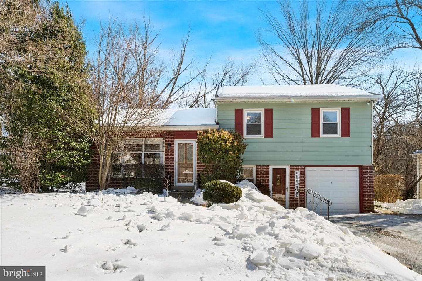 2725 Boudwin Avenue photo 1