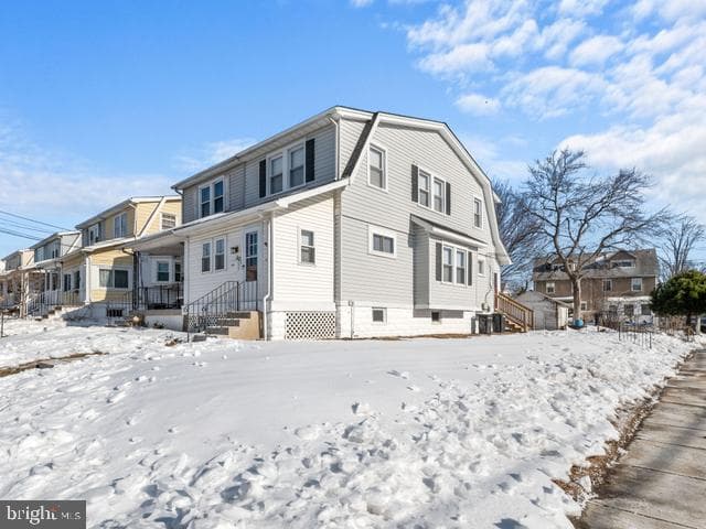 401 Custer Avenue photo 2