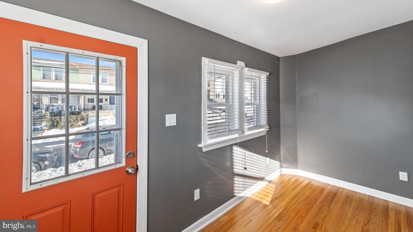 401 Custer Avenue photo 3