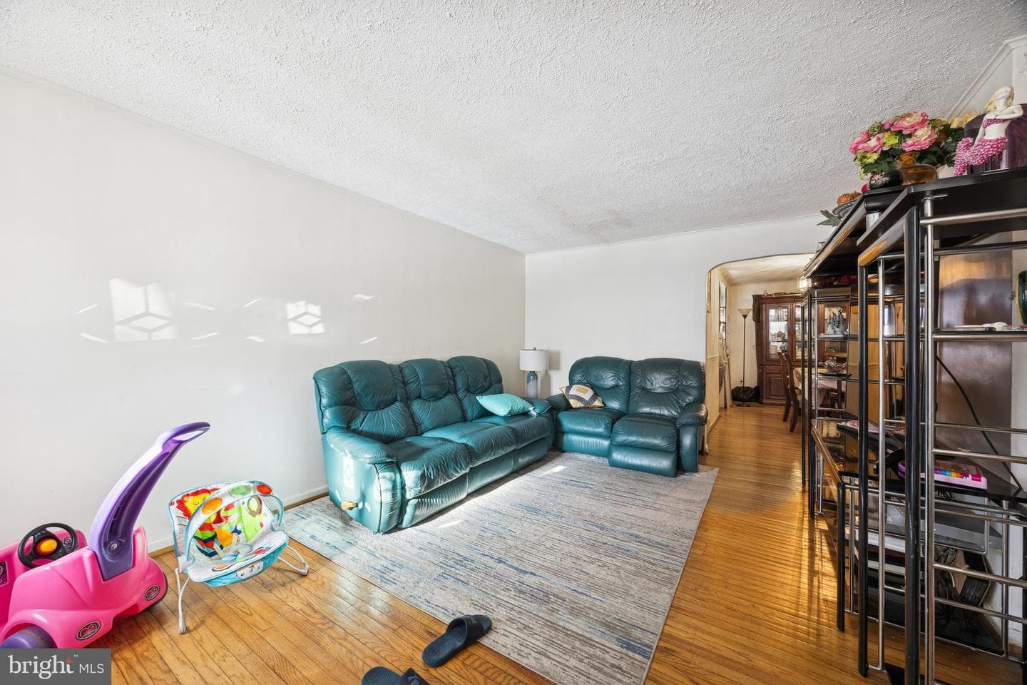 1053 Taylor Drive photo 3