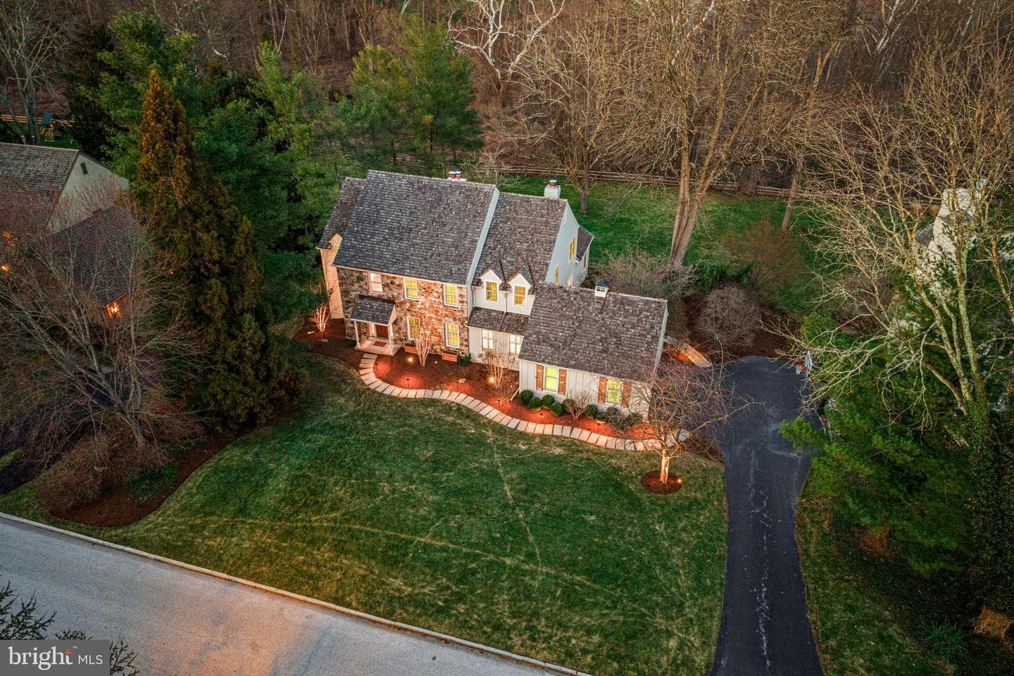 205 Ravenscliff Road photo 64