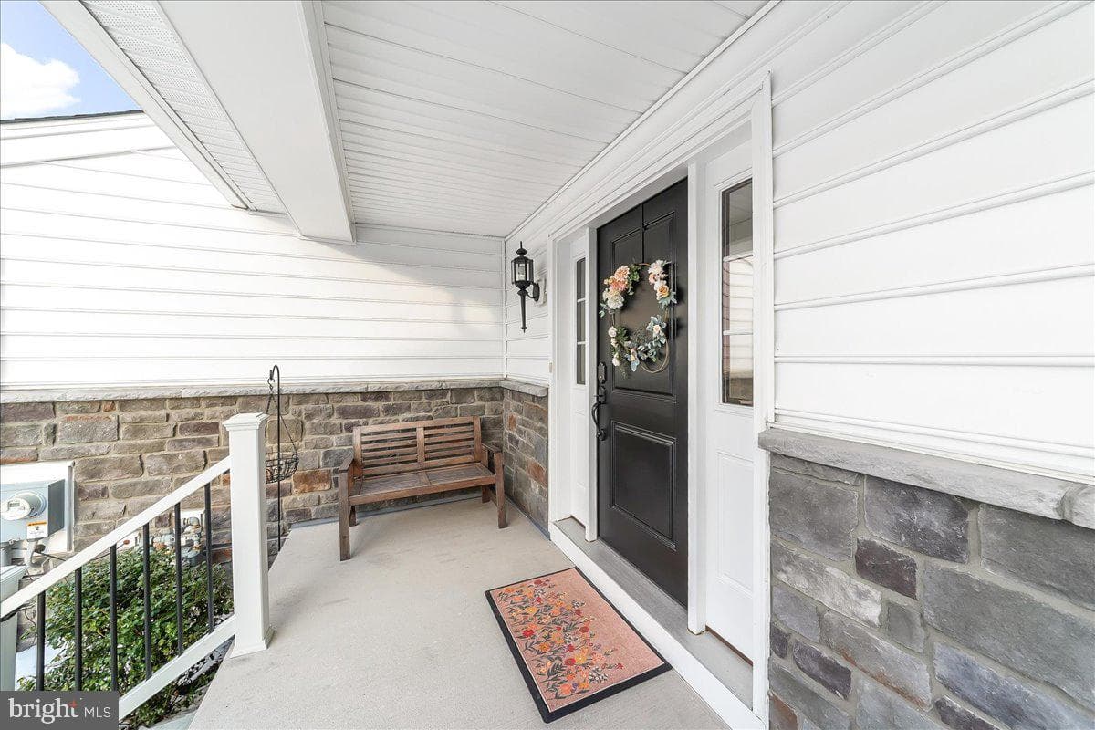 3718 Parris Boulevard photo 2