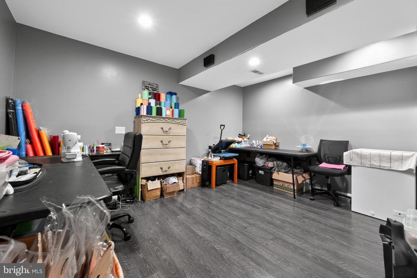 250 Davis Avenue photo 41