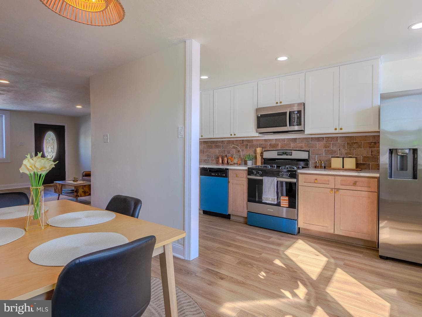 520 Rively Avenue photo 11