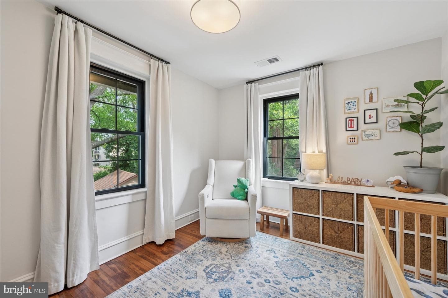 407 S Jackson Street photo 23
