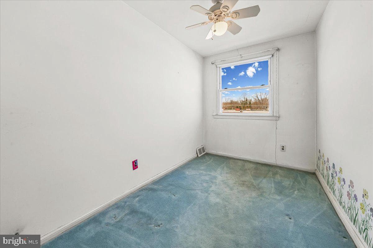 2038 Kent Road photo 10
