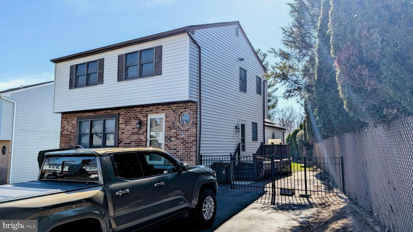 1 W Belair Road photo 3