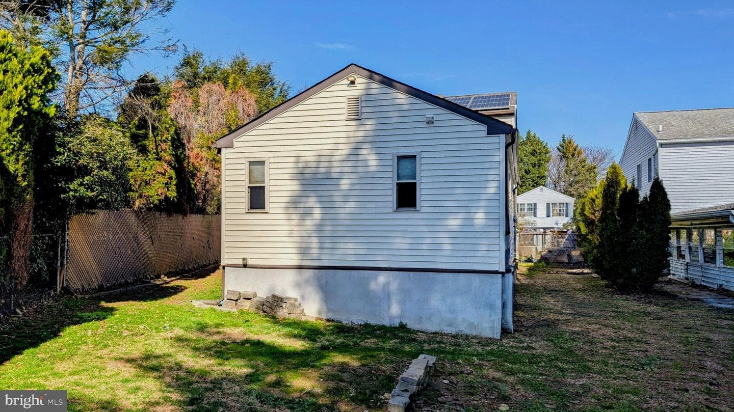 1 W Belair Road photo 4
