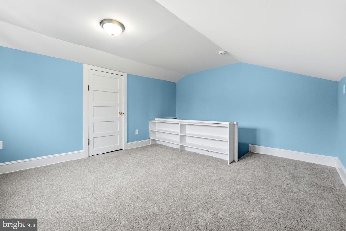227 E Leamy Avenue photo 37