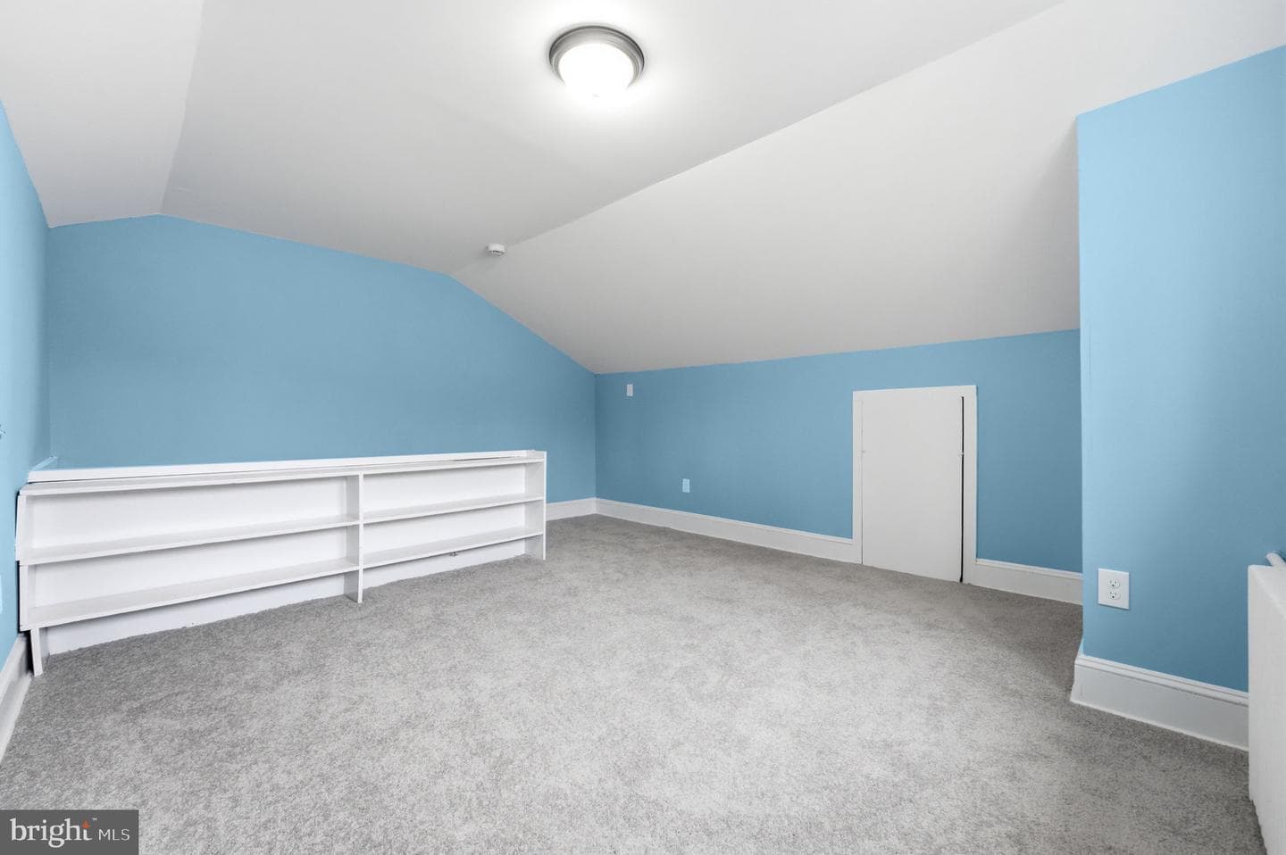 227 E Leamy Avenue photo 38