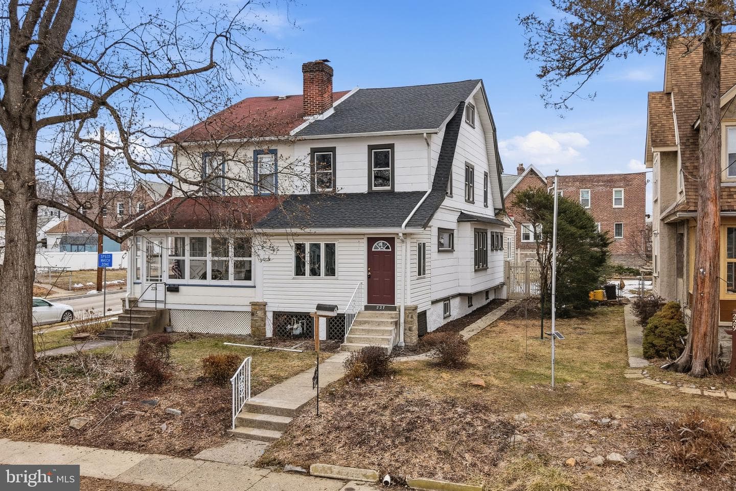 227 E Leamy Avenue photo 47