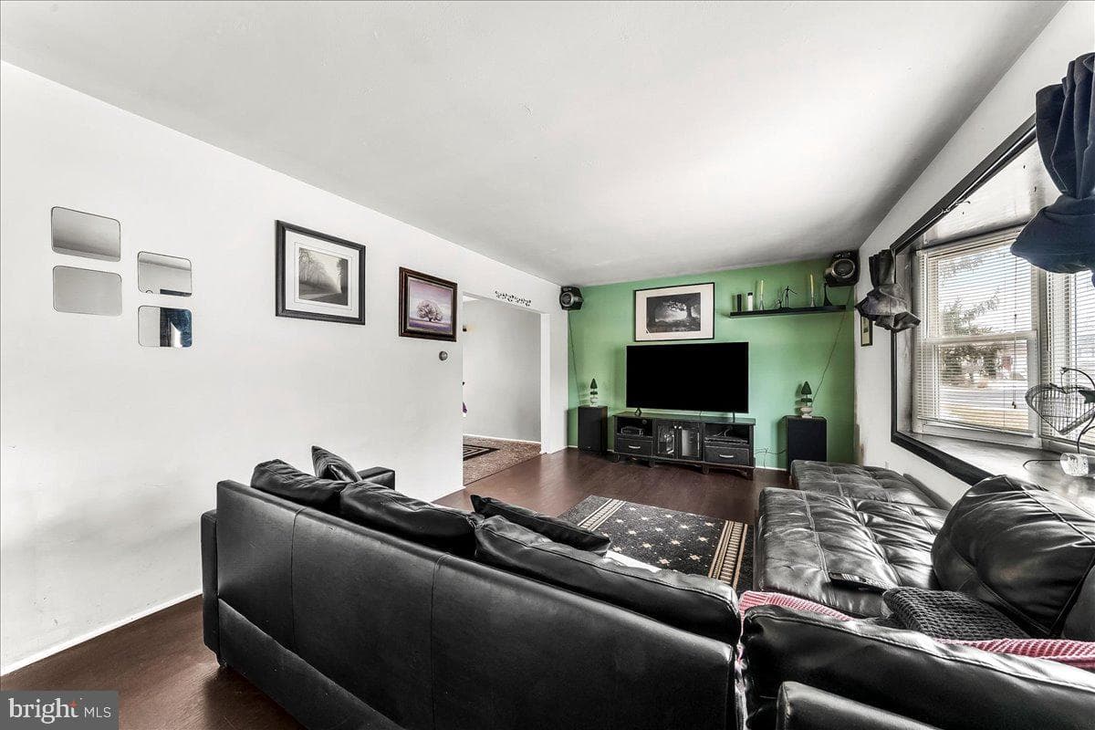 218 Riverview Avenue photo 2
