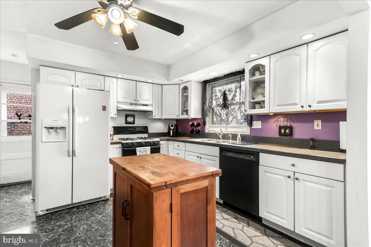 218 Riverview Avenue photo 3