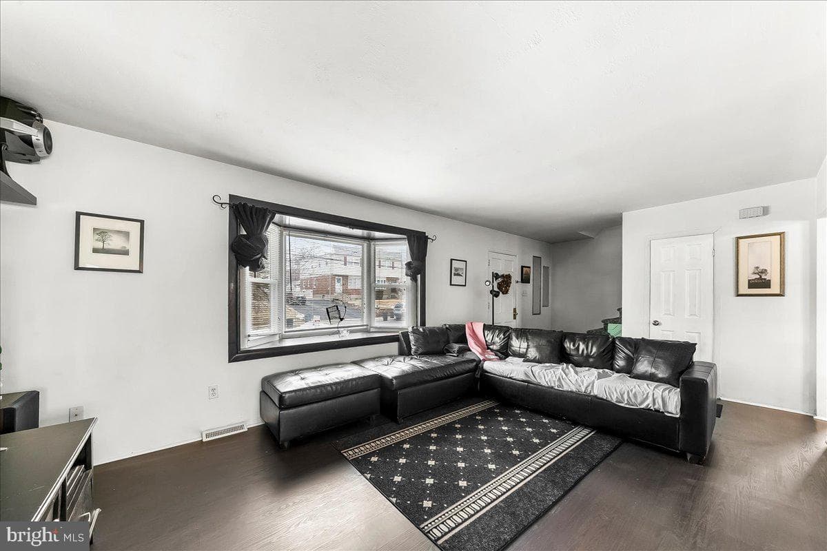 218 Riverview Avenue photo 6