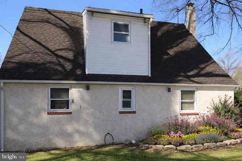 1316 Bullens Lane photo 3