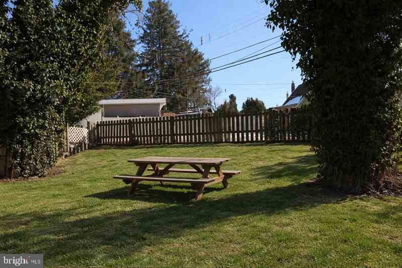 1316 Bullens Lane photo 5