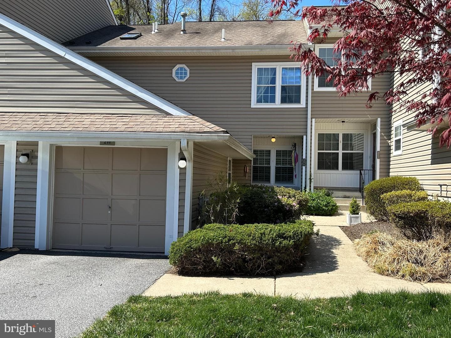 211 Nottingham Court #211