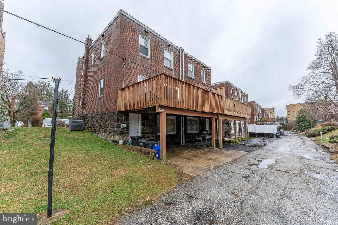 4913 Woodland Avenue photo 4