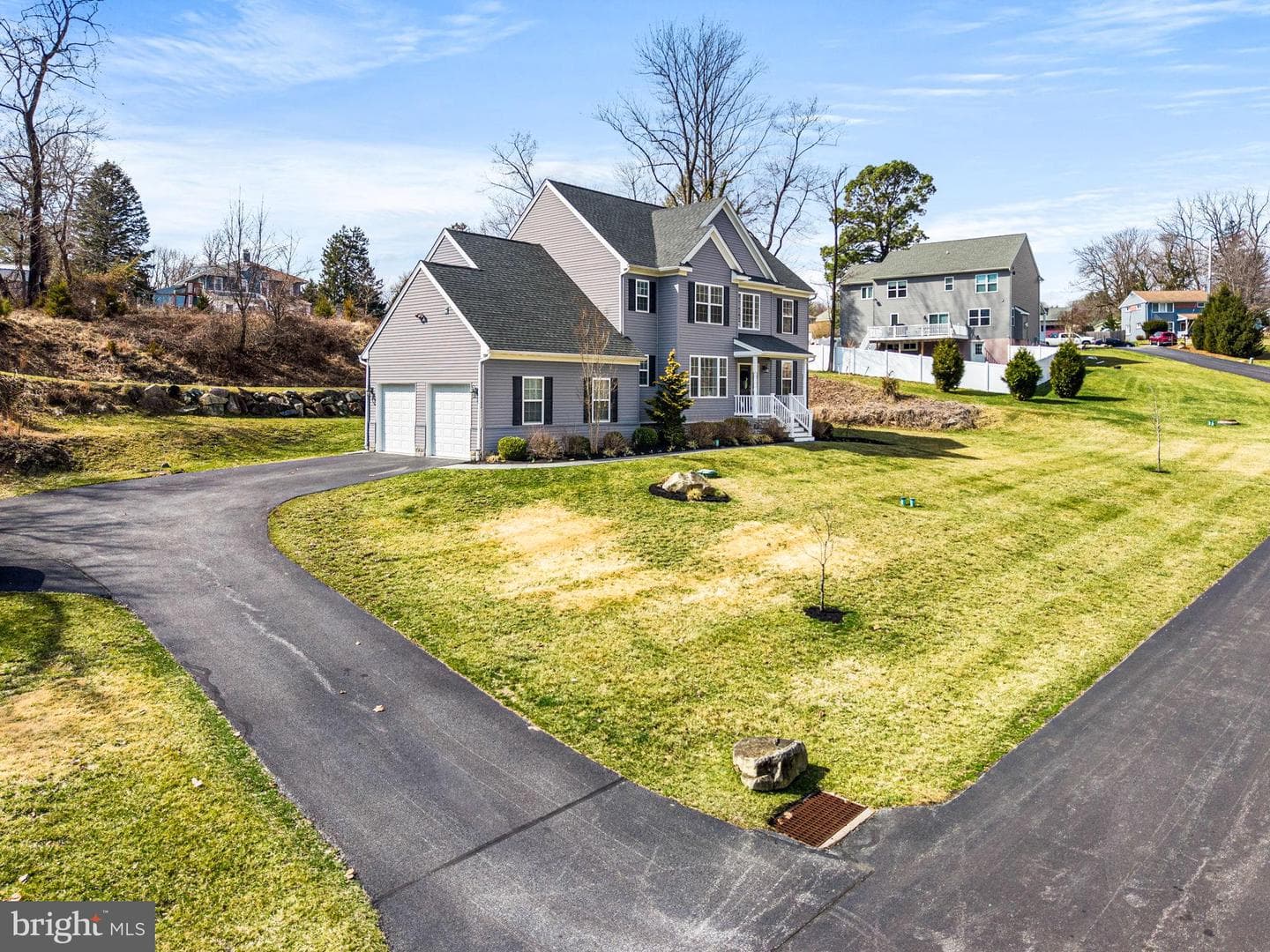 298 Oak Avenue photo 4