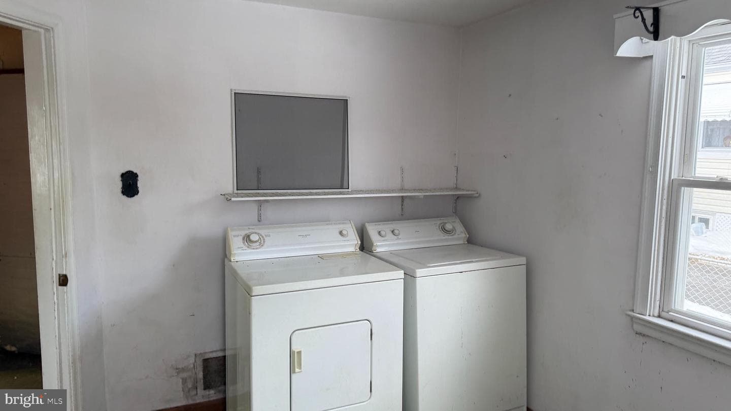 53 Seward Lane photo 9