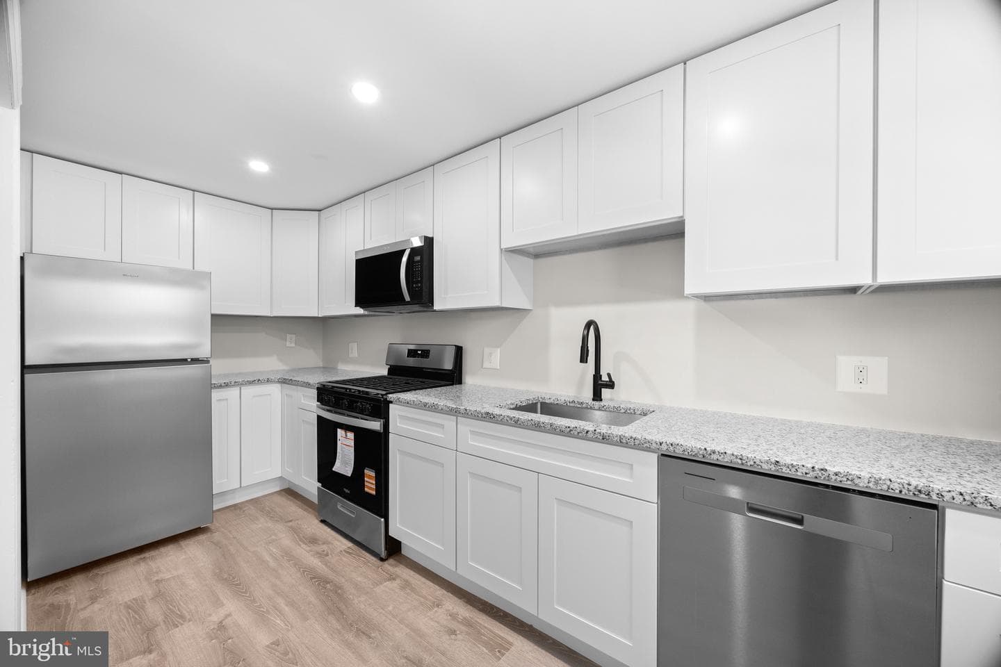 84 Chester Avenue photo 10