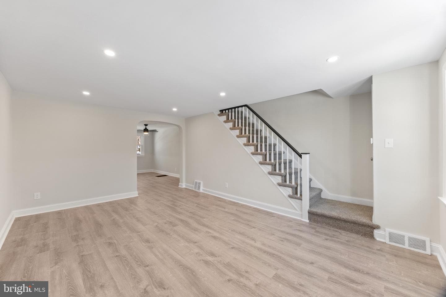 84 Chester Avenue photo 5