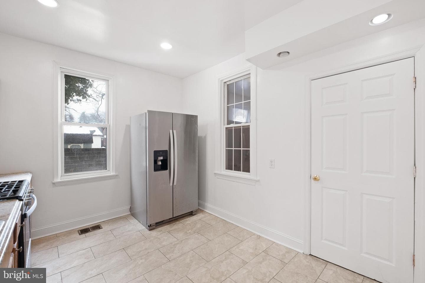 403 S 6th Street photo 10