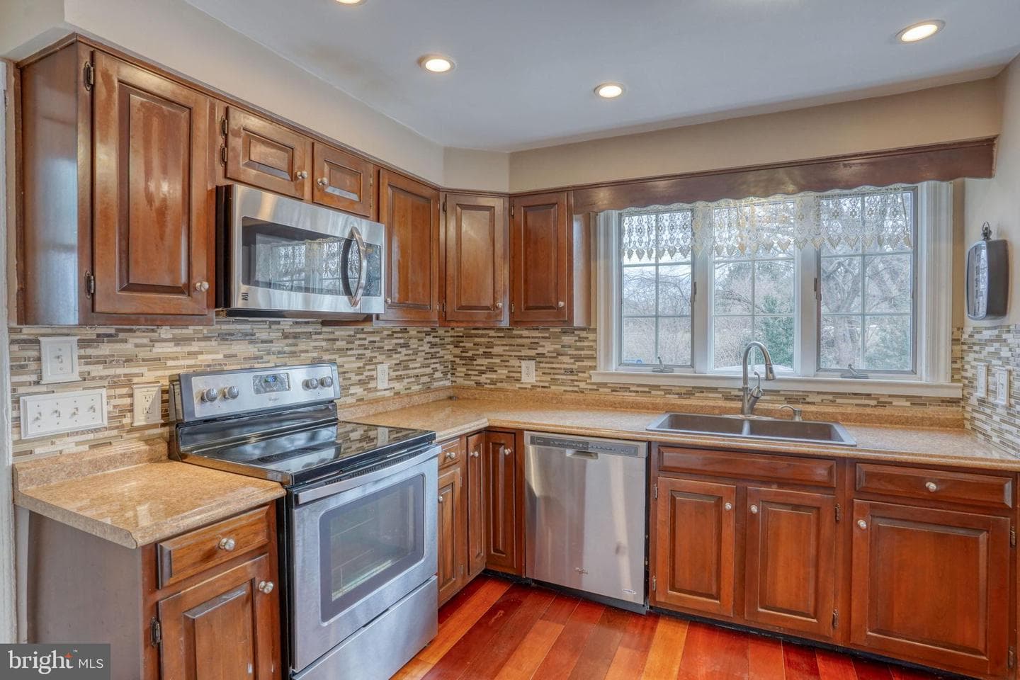 1078 Smithbridge photo 11