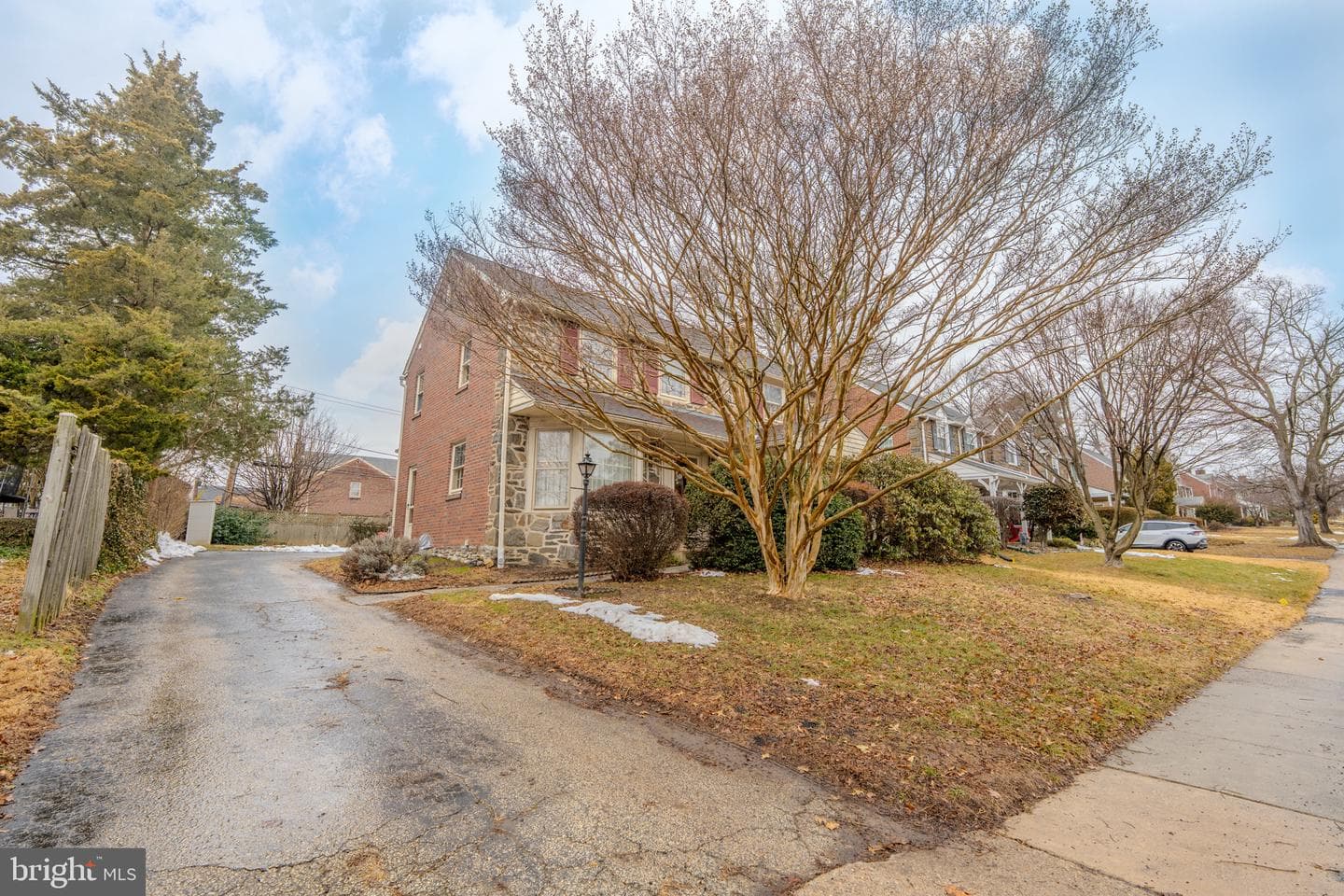 1604 Earlington Road photo 2