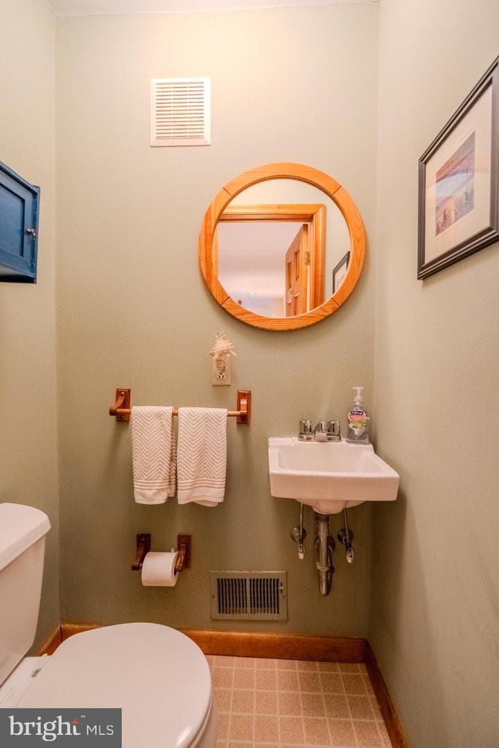 1604 Earlington Road photo 23