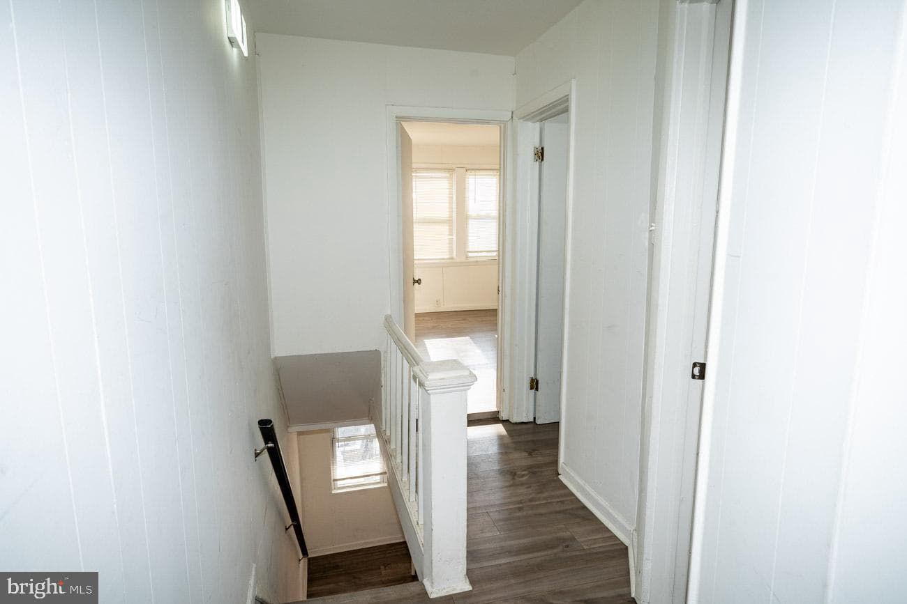 1011 Andrews Avenue photo 4