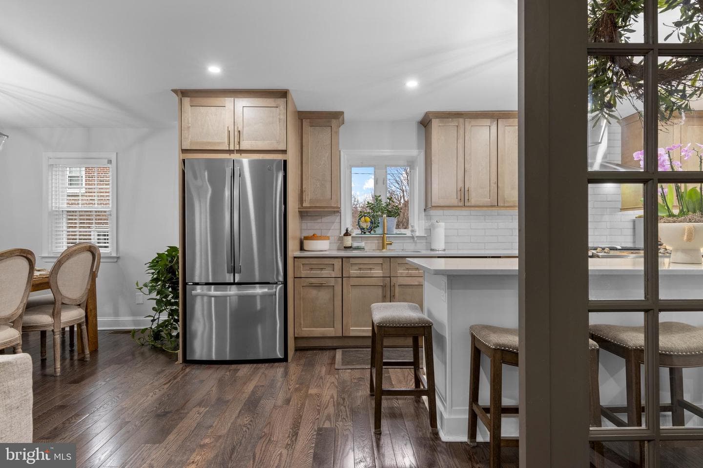 831 Stanbridge Road photo 14