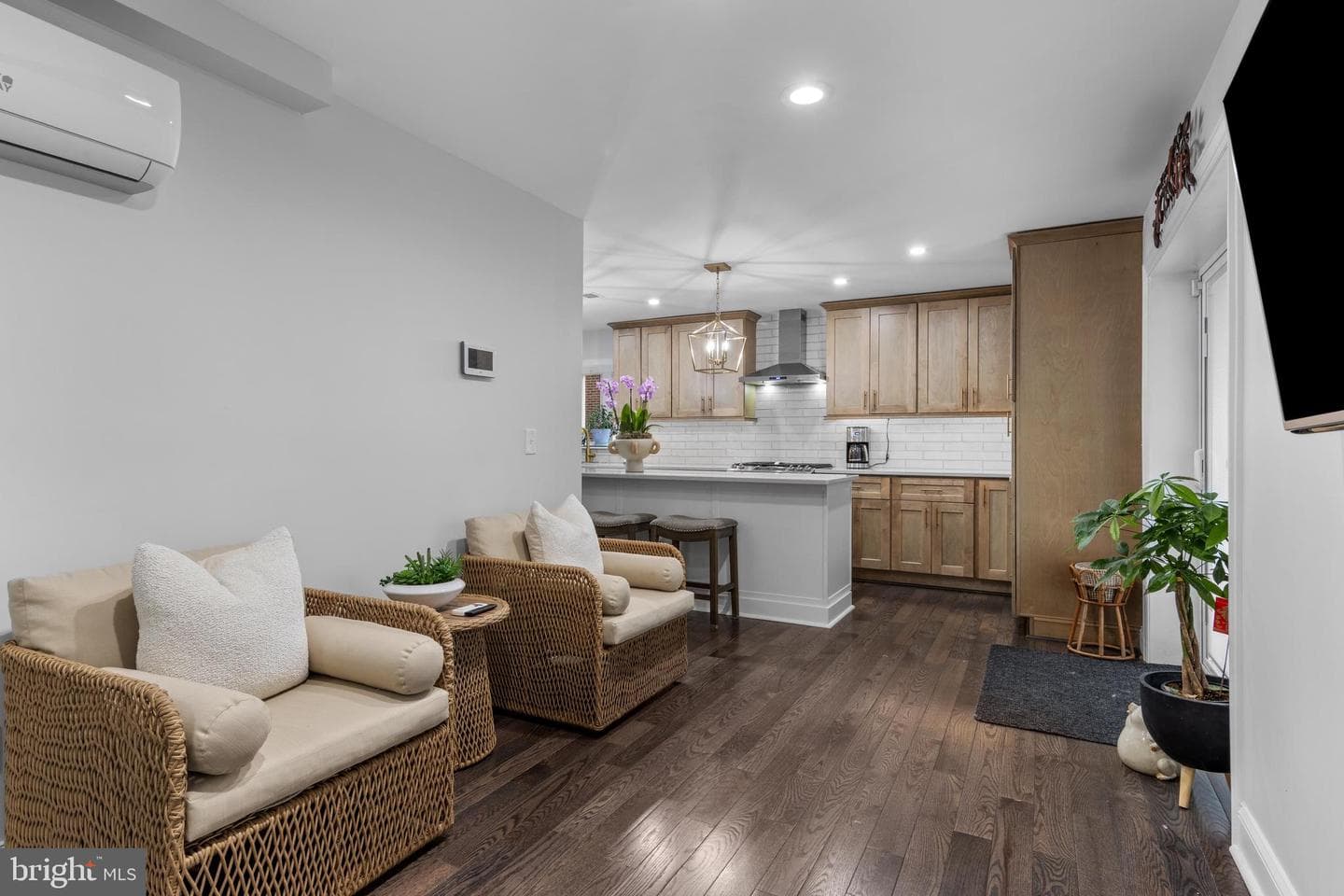 831 Stanbridge Road photo 15