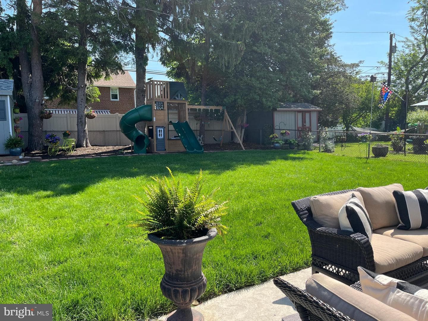 831 Stanbridge Road photo 59