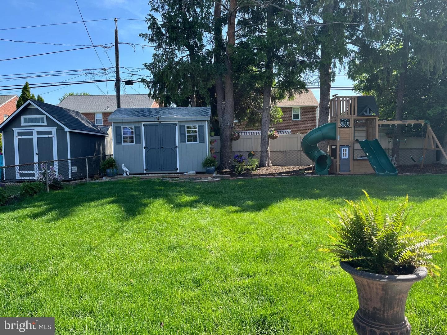 831 Stanbridge Road photo 60