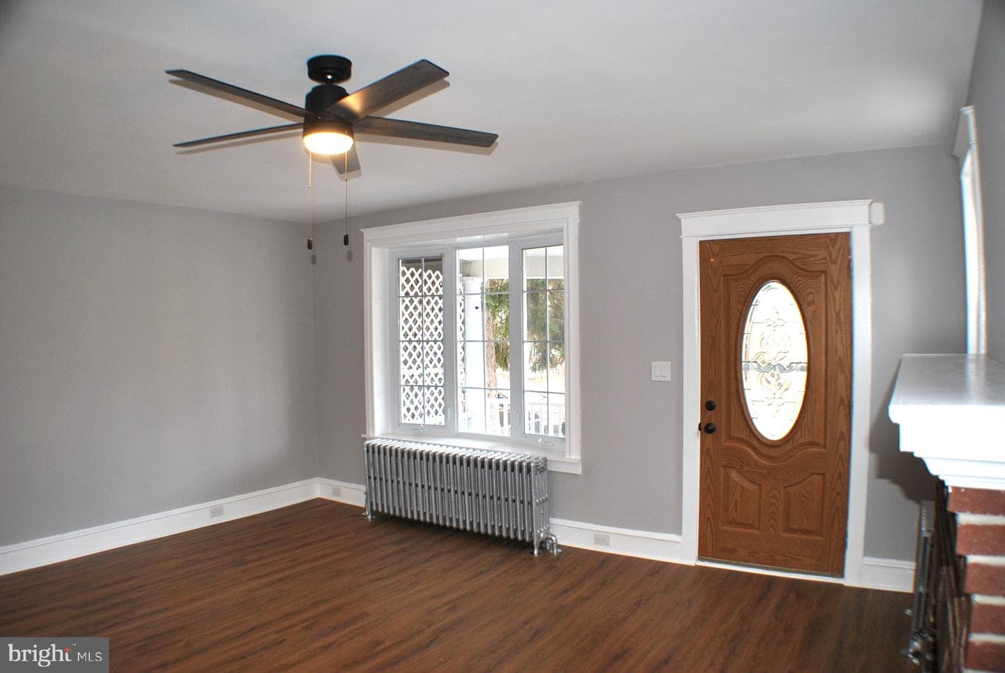125 E Avon Road photo 2