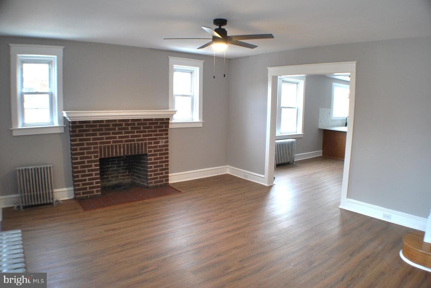 125 E Avon Road photo 3