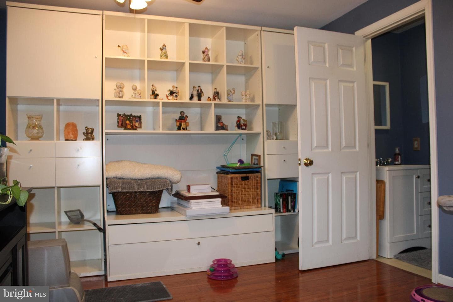 542 Michell Street photo 15