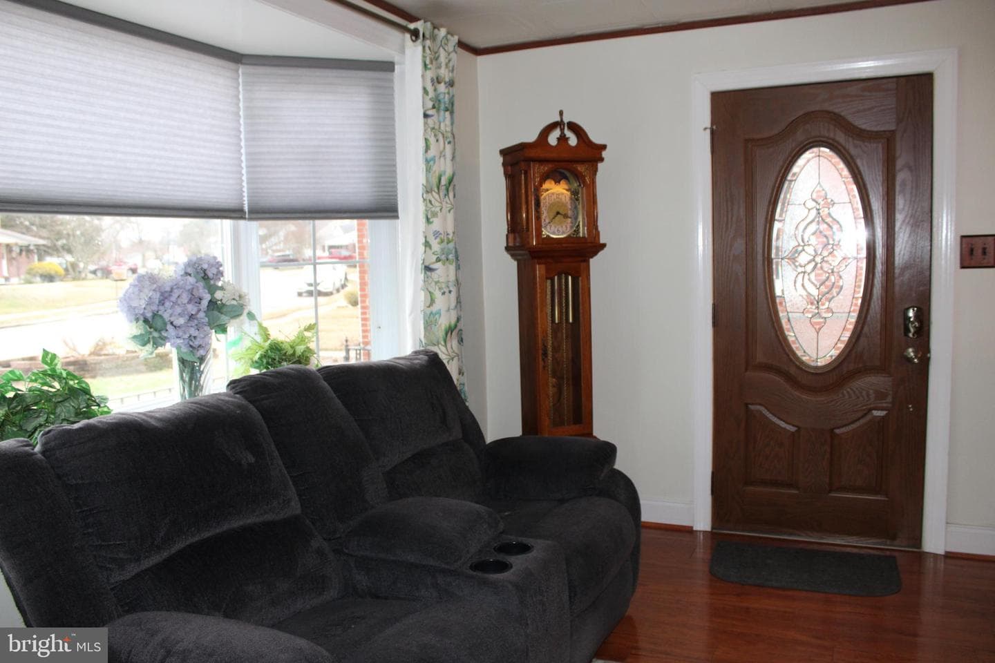 542 Michell Street photo 3